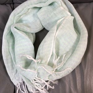 Doncaster linen scarf/wrap
